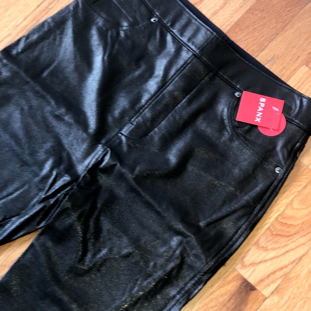 NWT Spanx black faux leather ankle skinny pant, size M